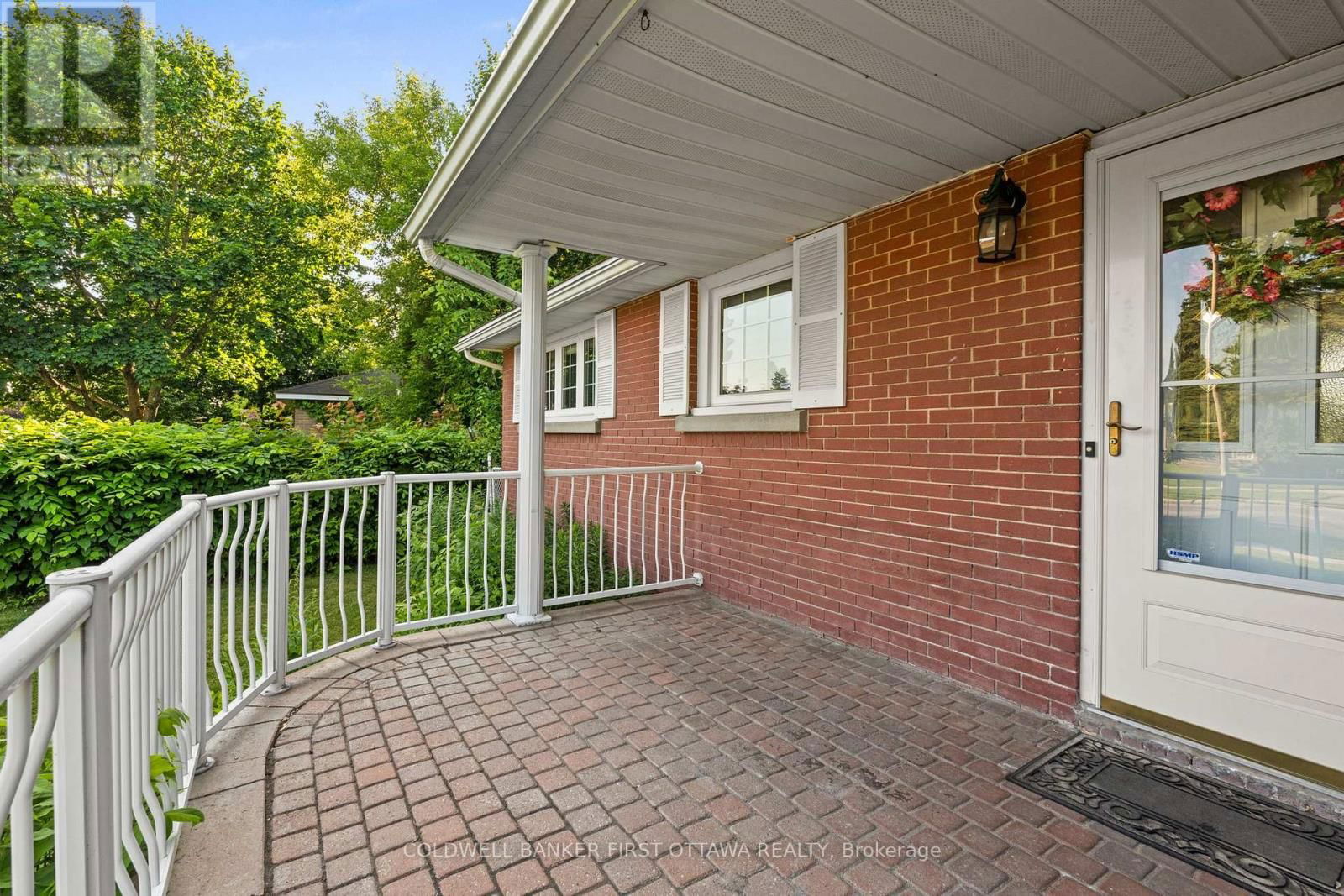63 MEADOWLANDS DRIVE WEST Image 3
