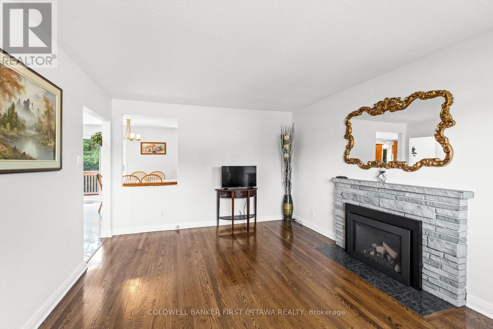 63 MEADOWLANDS DRIVE WEST Image 5