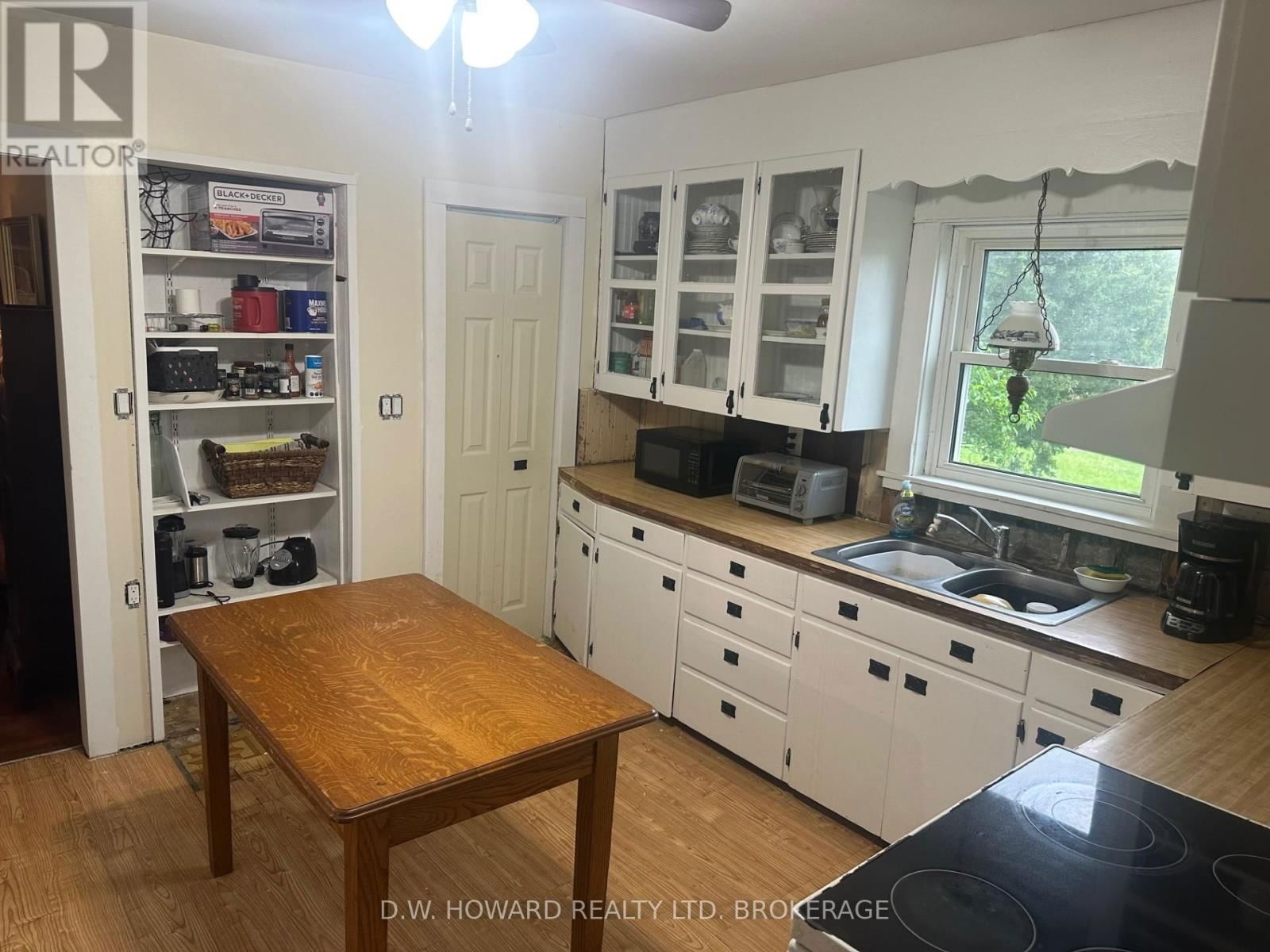 3276 BERTIE STREET Image 7