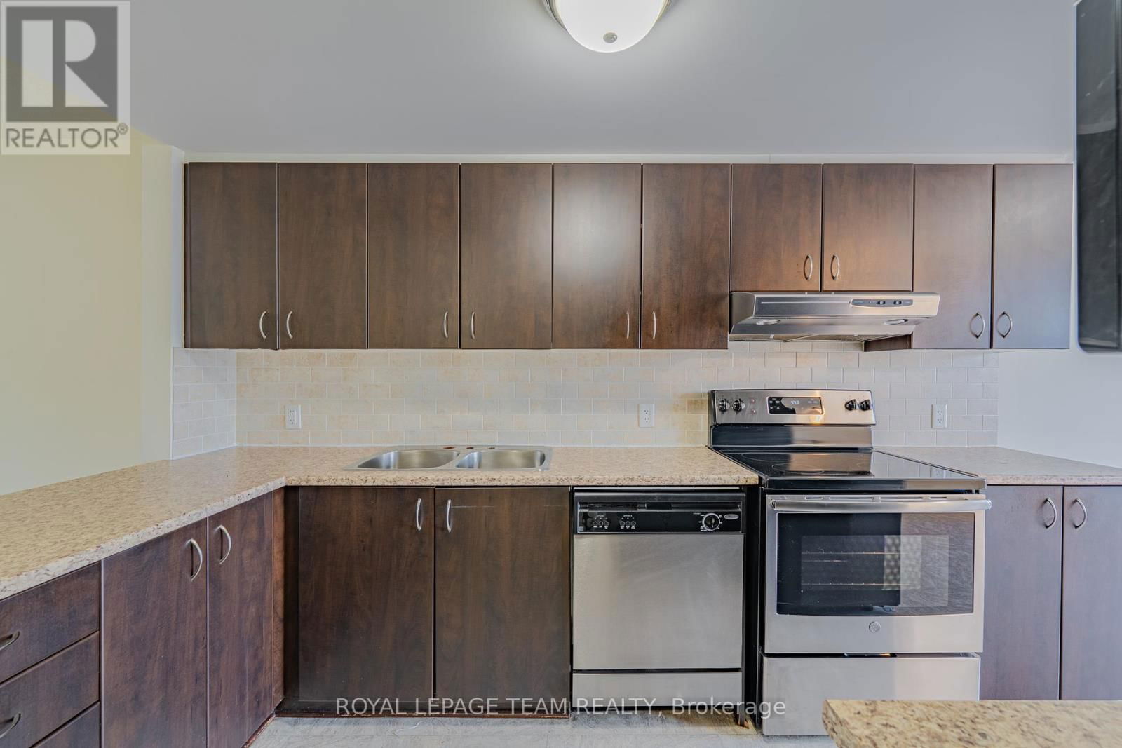 B - 634 CHAPMAN MILLS DRIVE Image 20
