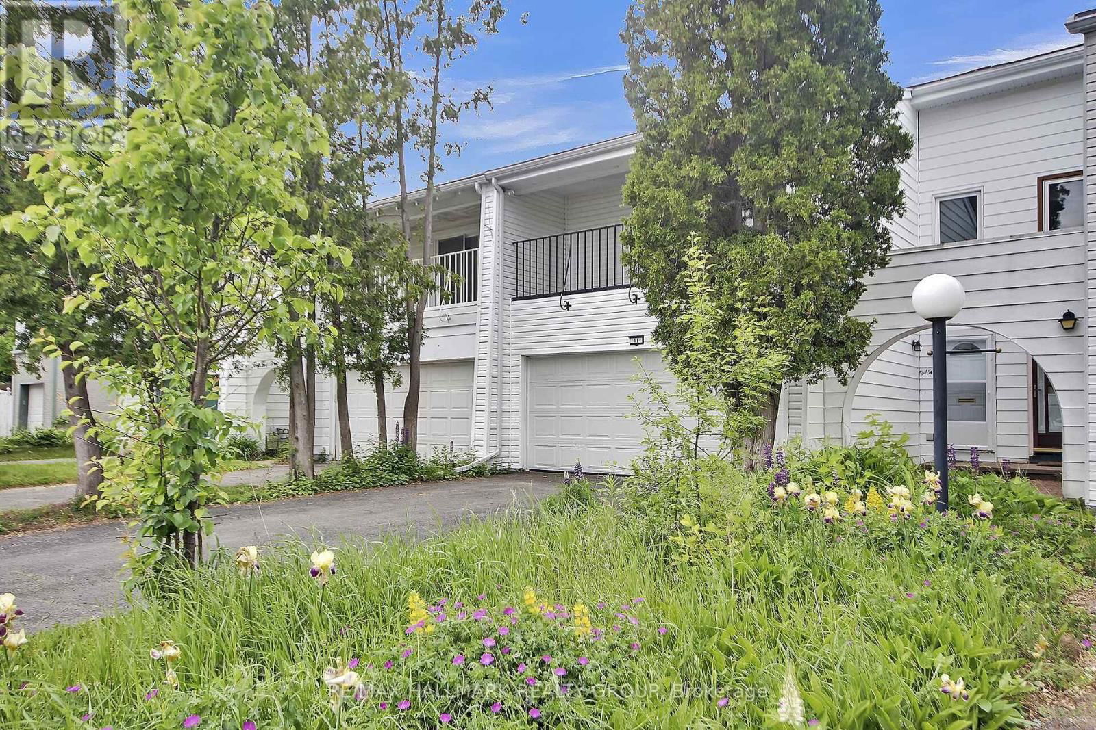 41 GRADY CRESCENT Image 2
