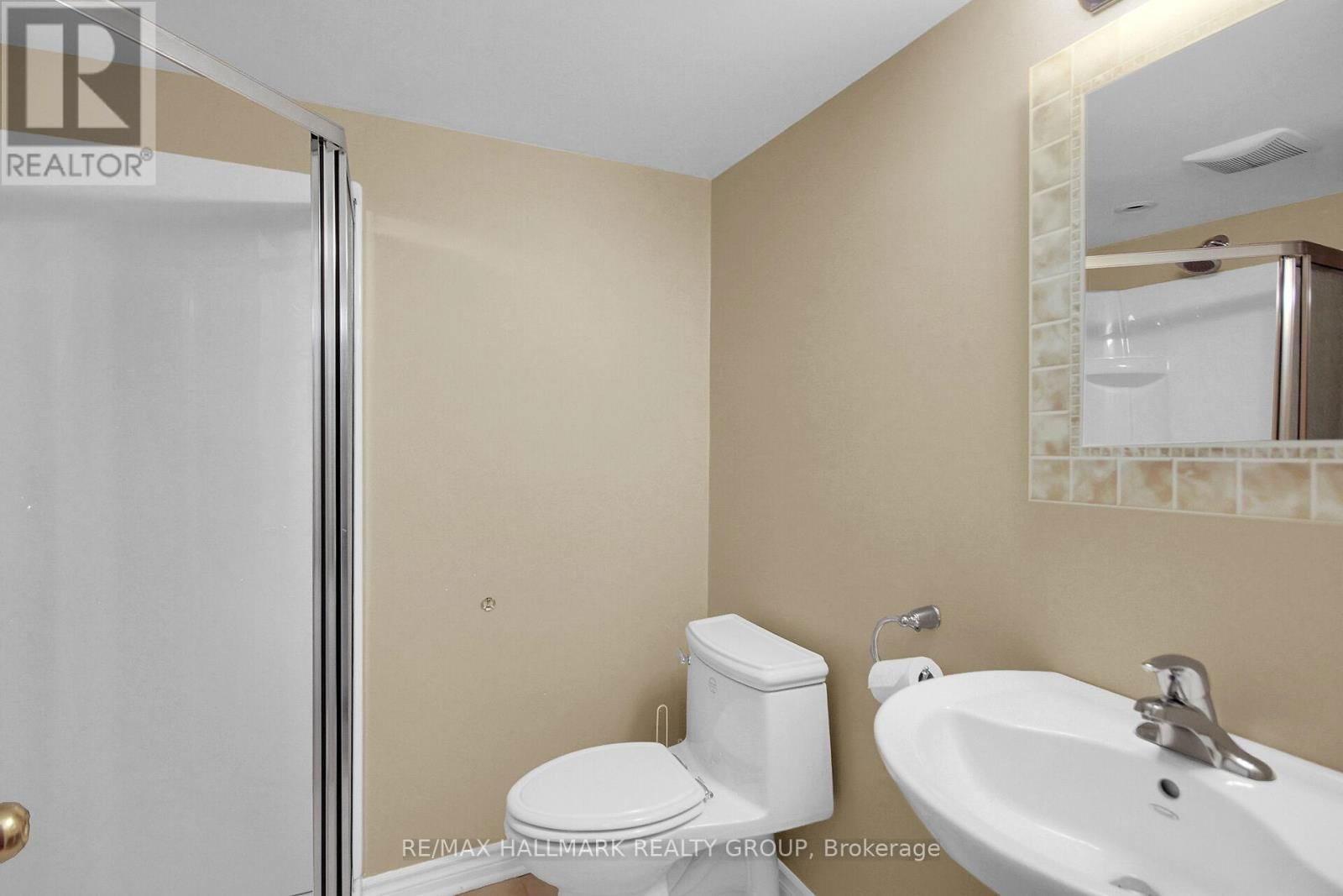 41 GRADY CRESCENT Image 28