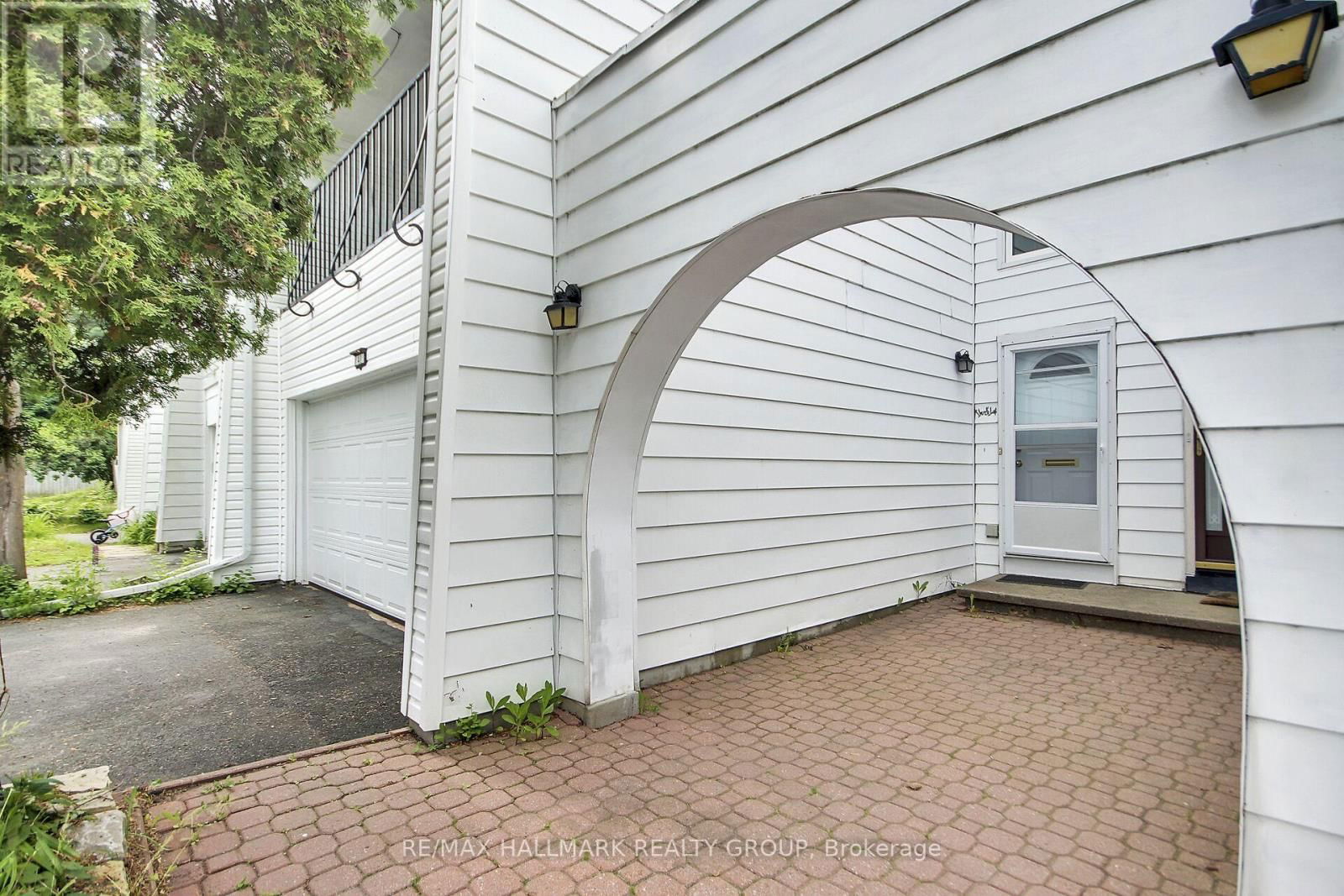 41 GRADY CRESCENT Image 3