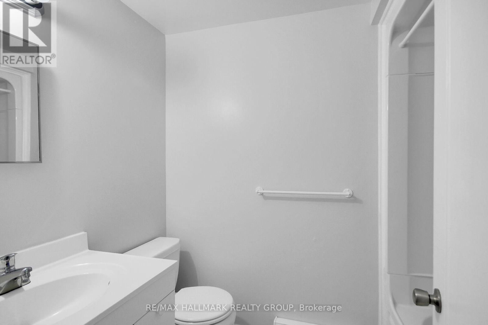 41 GRADY CRESCENT Image 33