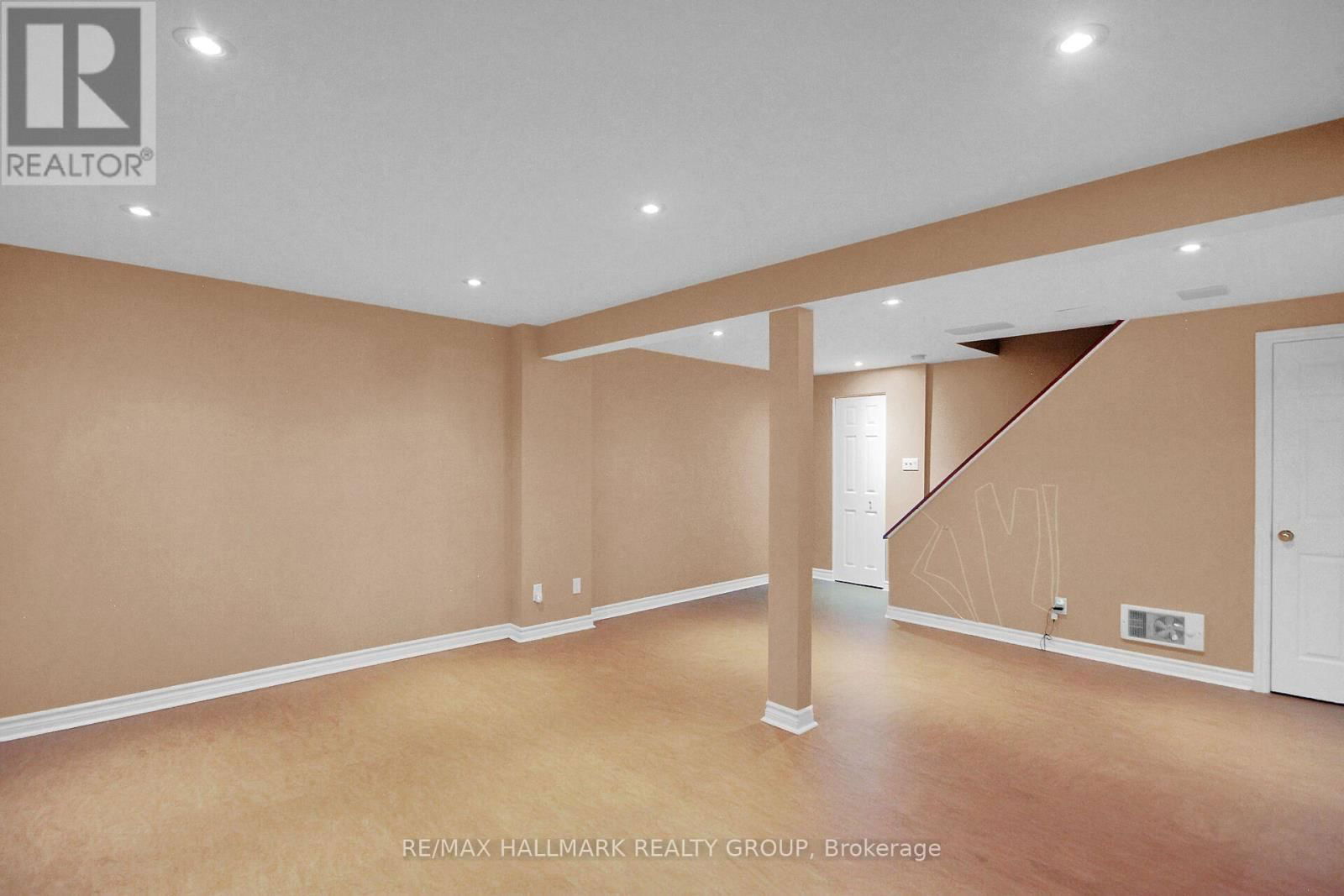 41 GRADY CRESCENT Image 35
