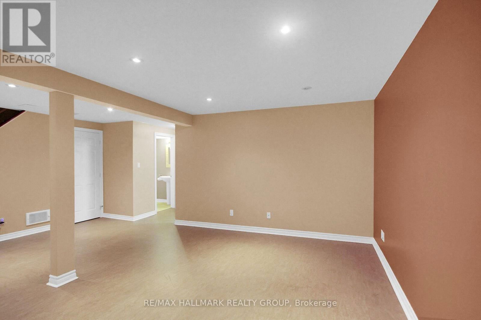 41 GRADY CRESCENT Image 36
