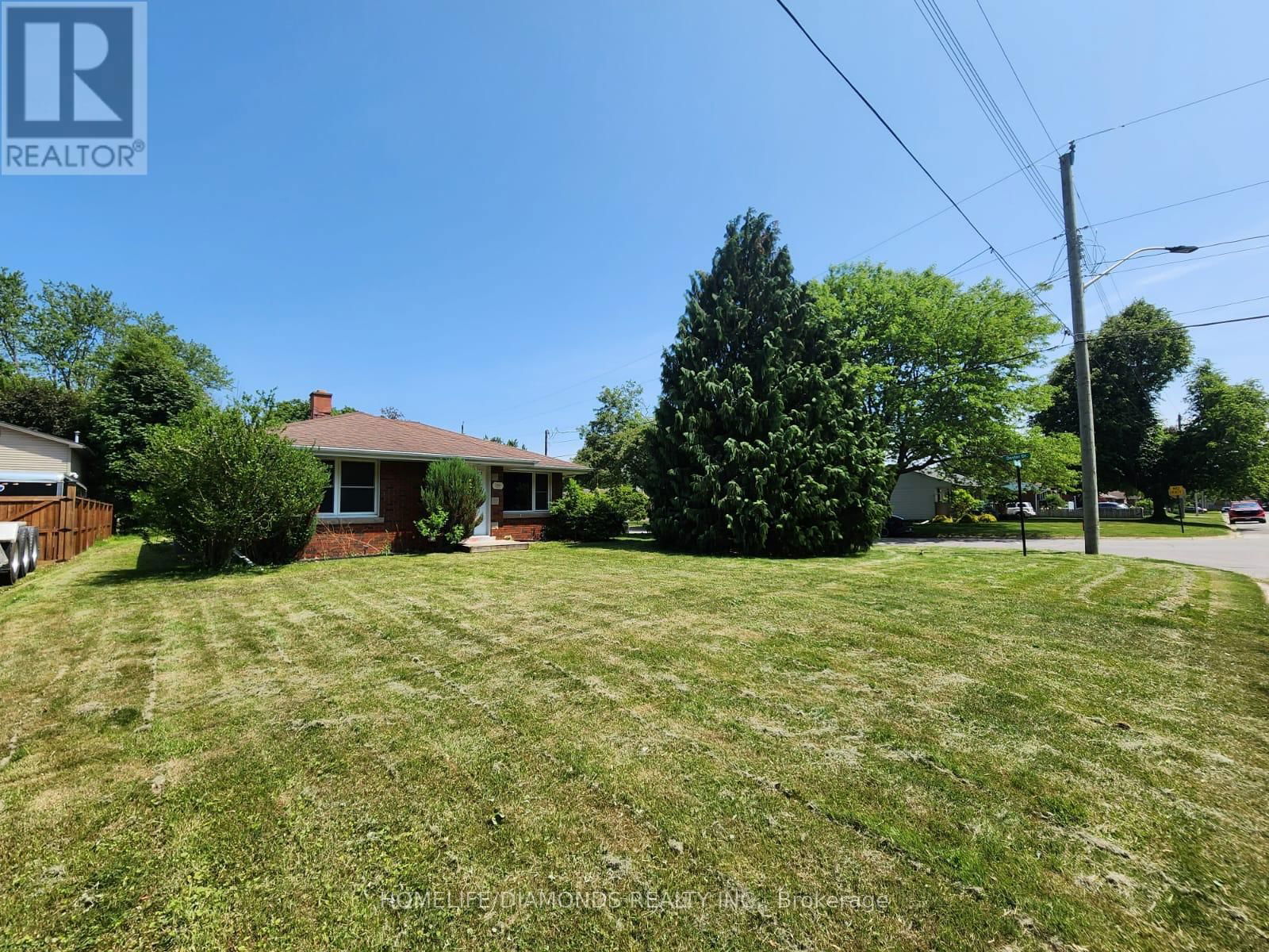 546 LLOYD AVENUE Image 2