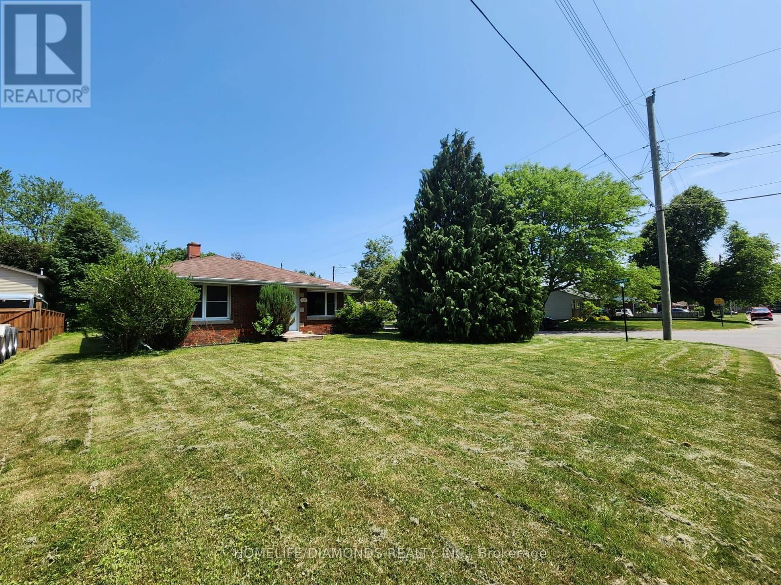 546 LLOYD AVENUE Image 3