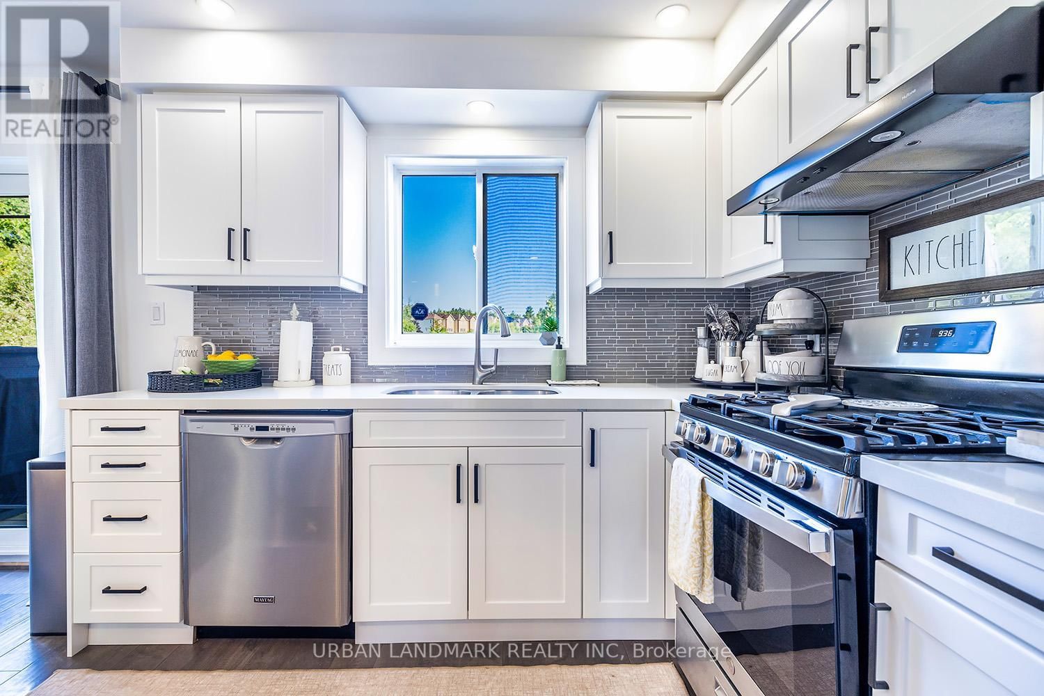 26 BROOKSIDE STREET Image 15