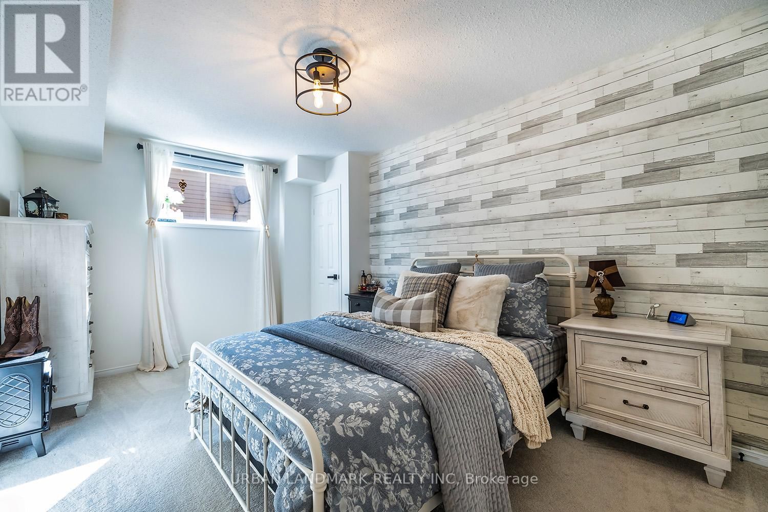 26 BROOKSIDE STREET Image 22