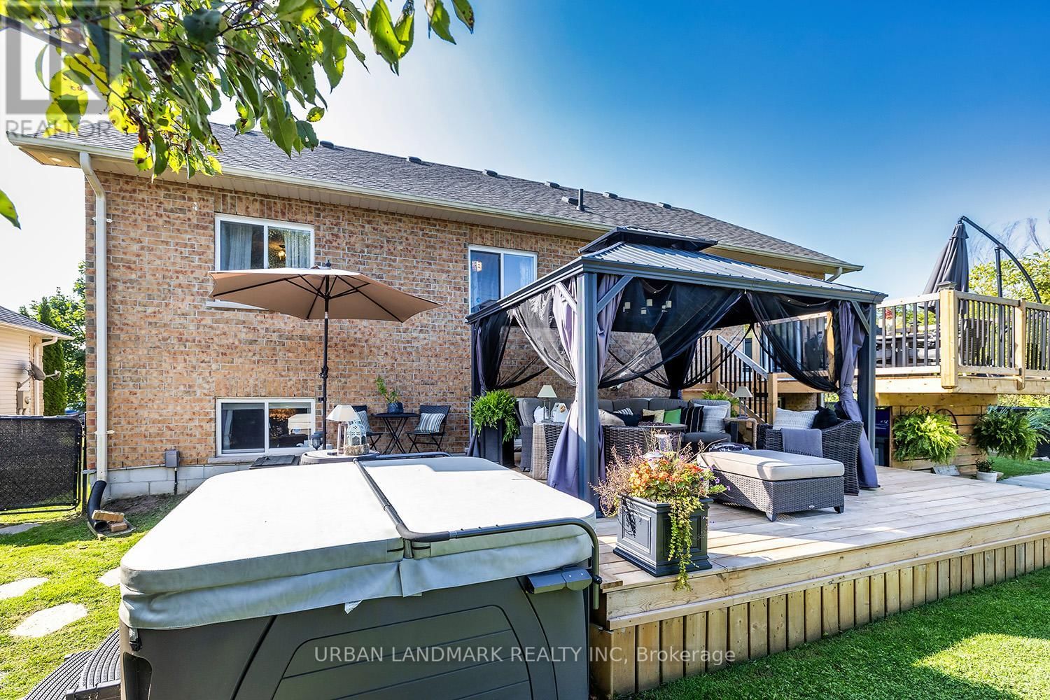 26 BROOKSIDE STREET Image 27