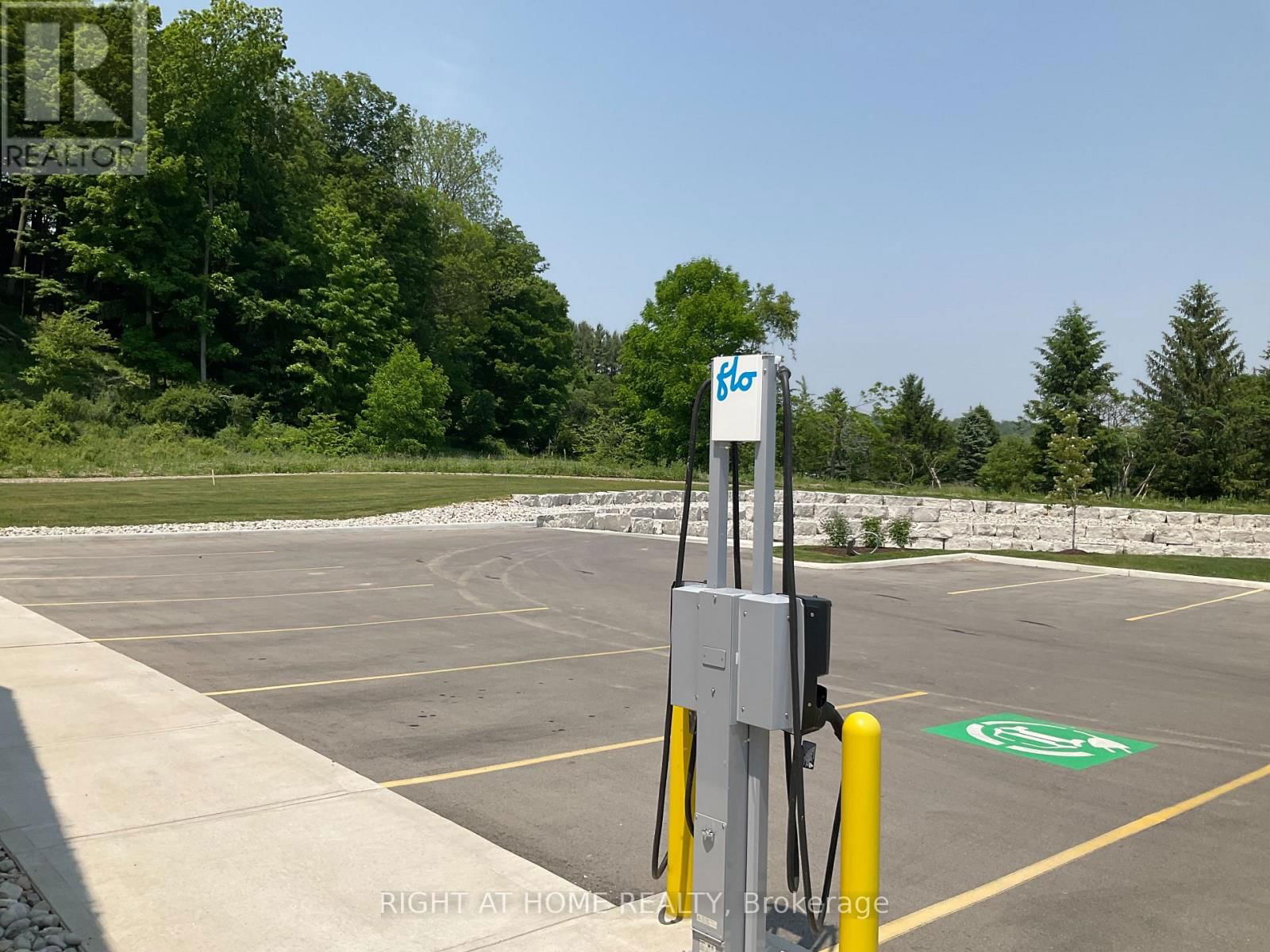 211 - 100 THE PROMENADE ROAD Image 35