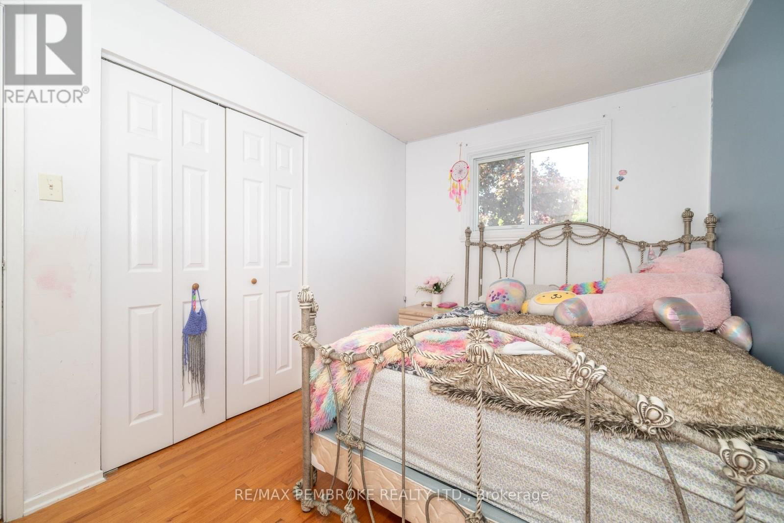 10 PINE PLACE Image 23