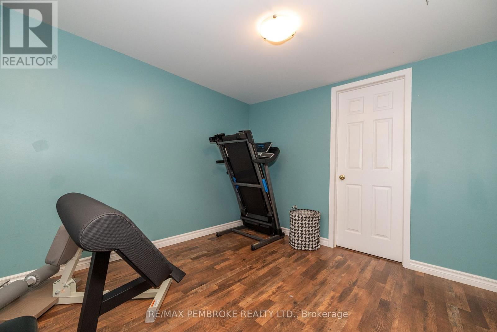 10 PINE PLACE Image 38