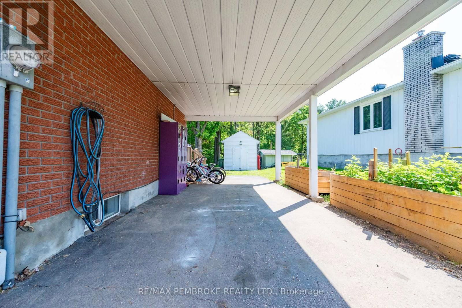 10 PINE PLACE Image 45