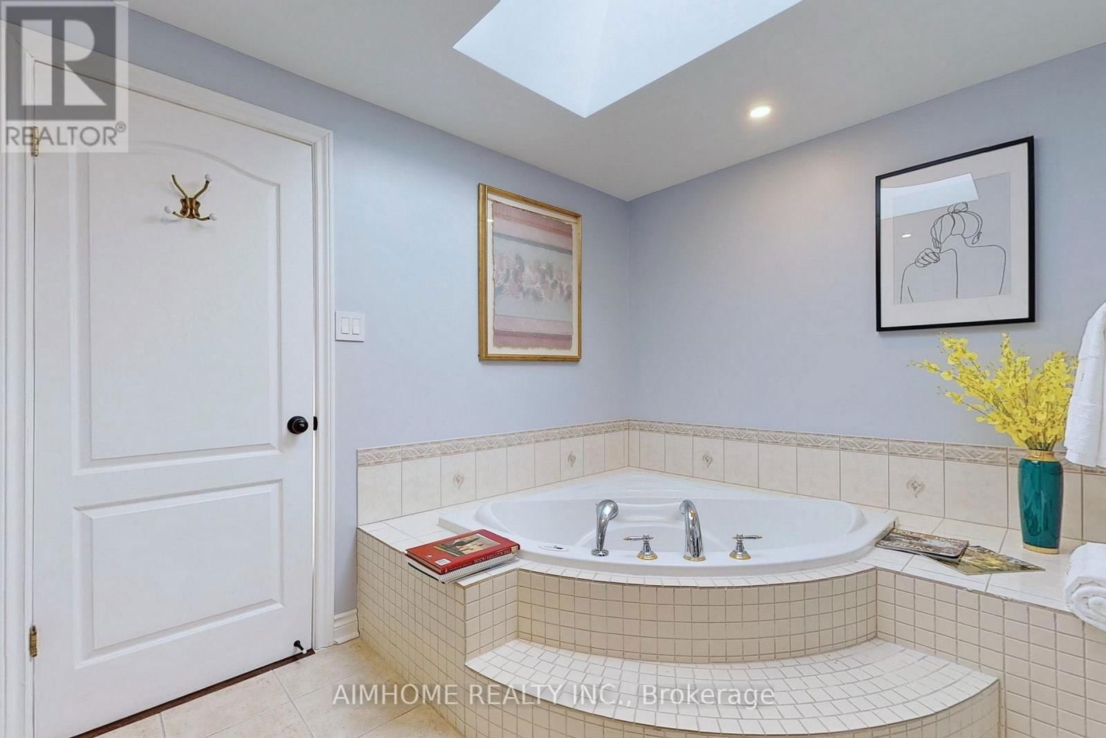 127 MARY STREET Image 14