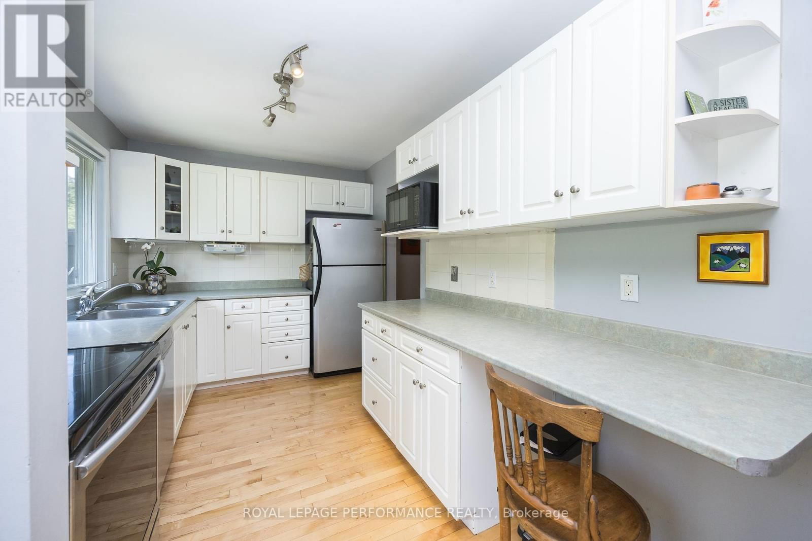 49 REANEY COURT Image 19