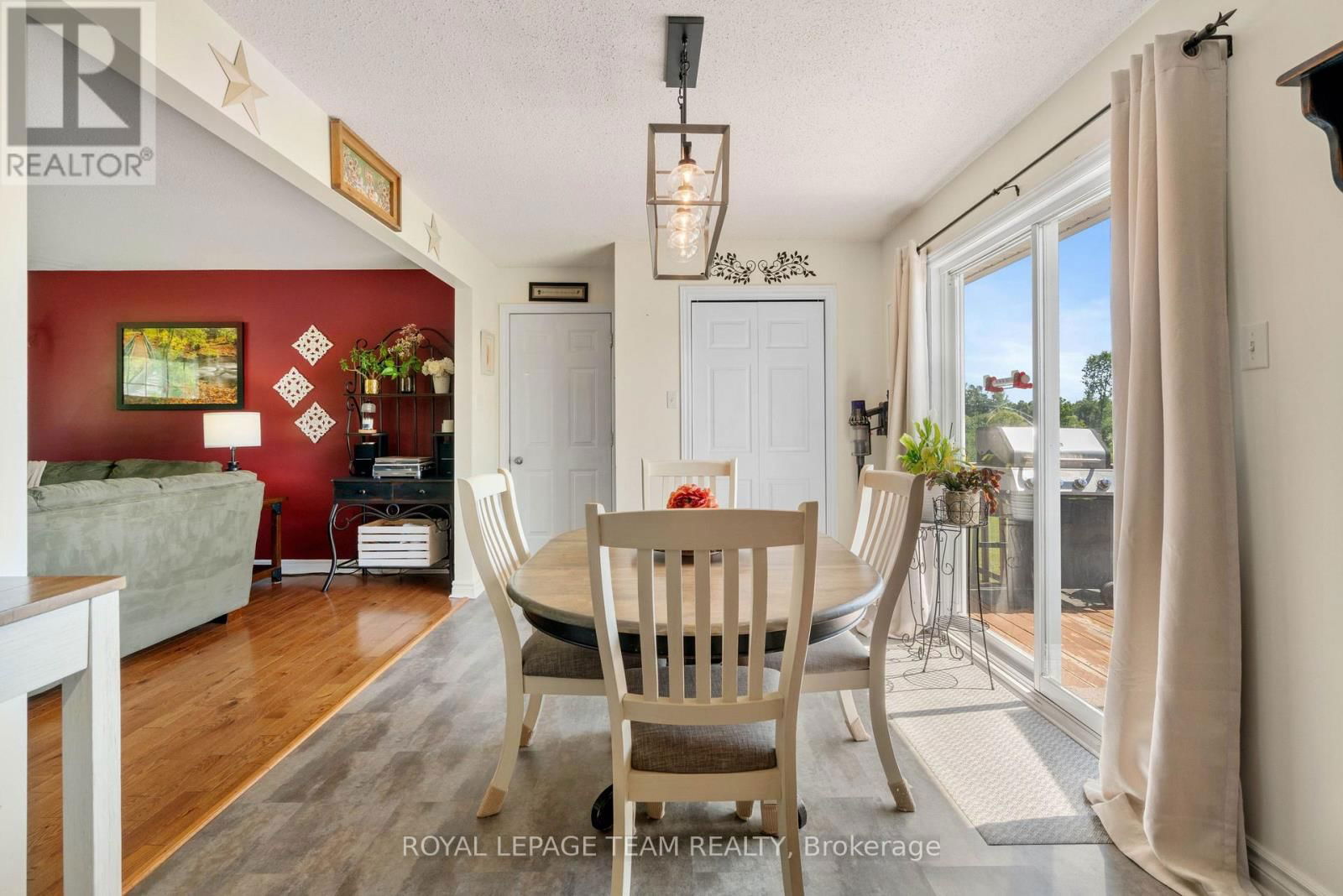 627 UPPER OAKLEAF ROAD Image 14