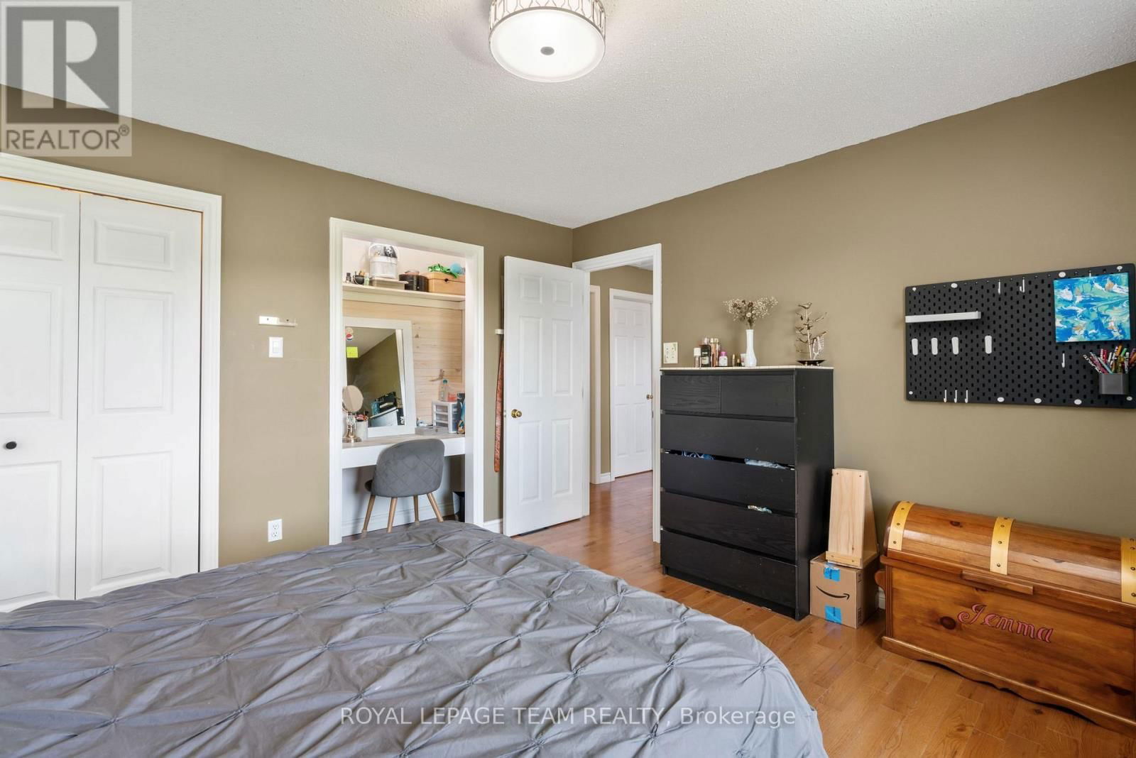 627 UPPER OAKLEAF ROAD Image 19