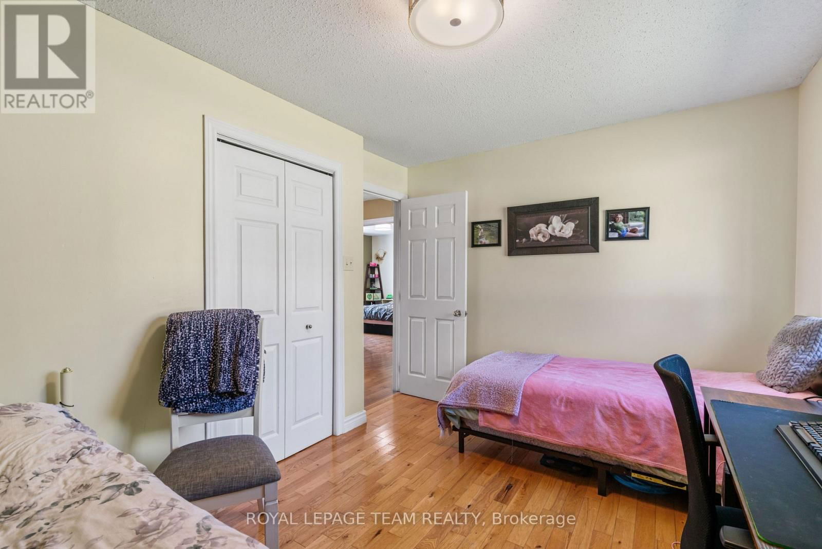 627 UPPER OAKLEAF ROAD Image 23