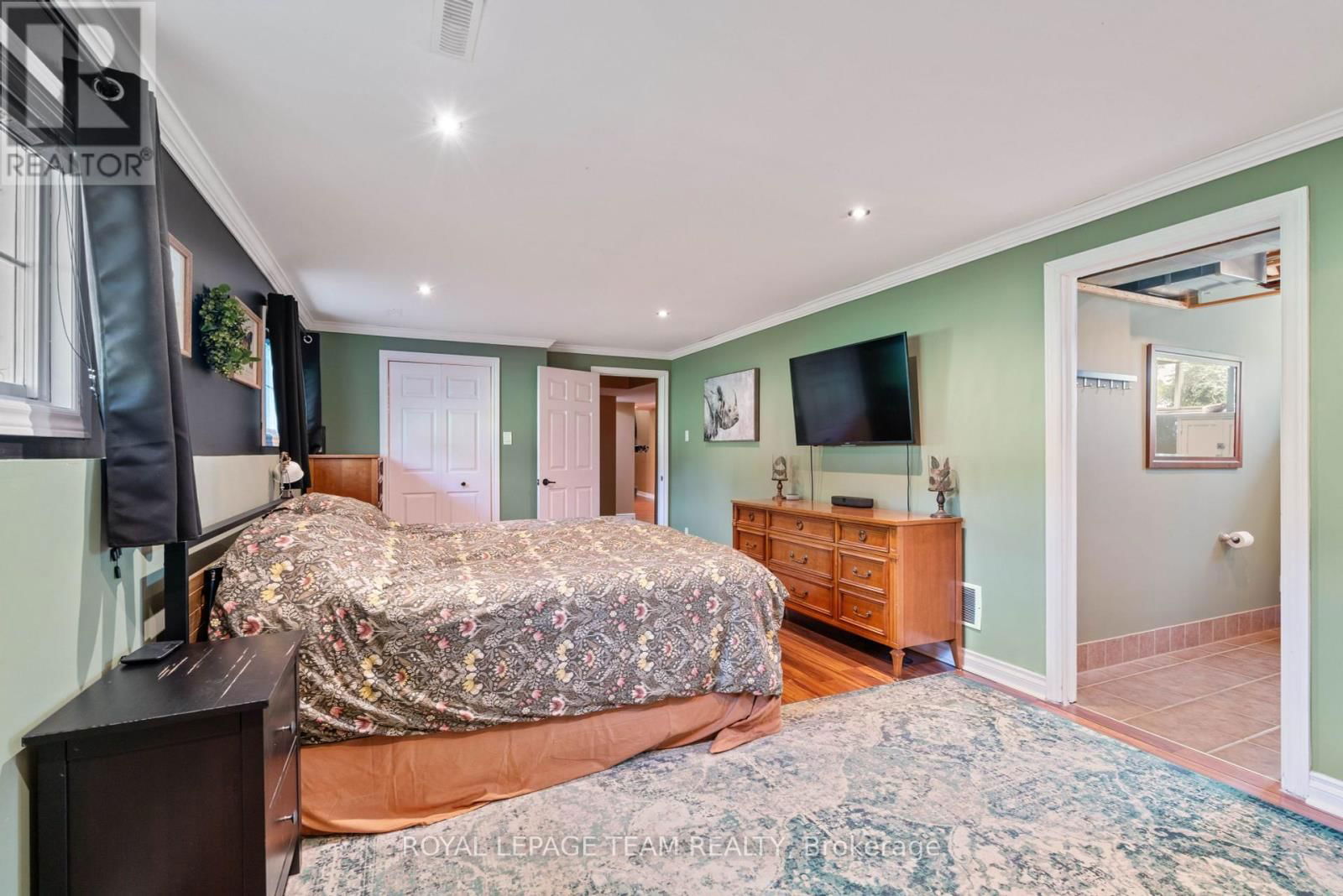 627 UPPER OAKLEAF ROAD Image 25