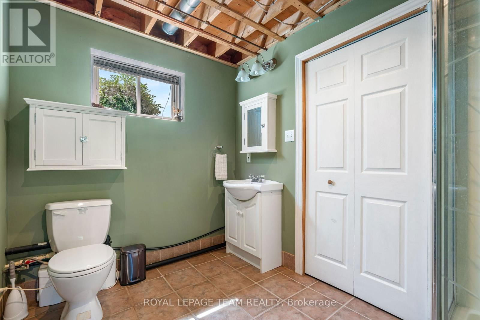 627 UPPER OAKLEAF ROAD Image 26