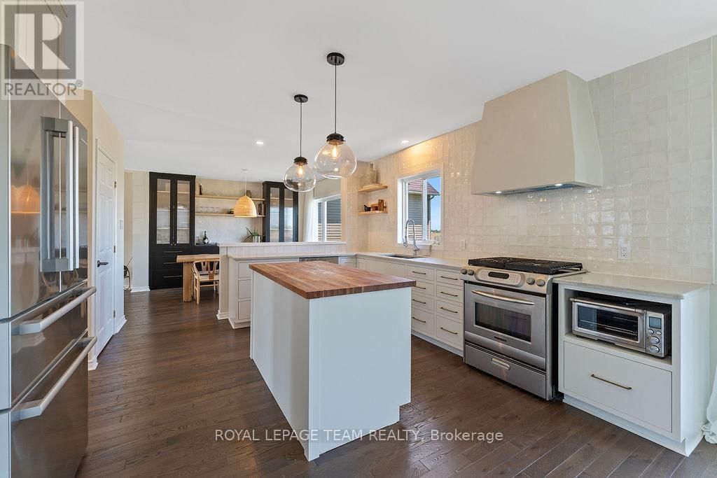 228 LABELLE STREET Image 17