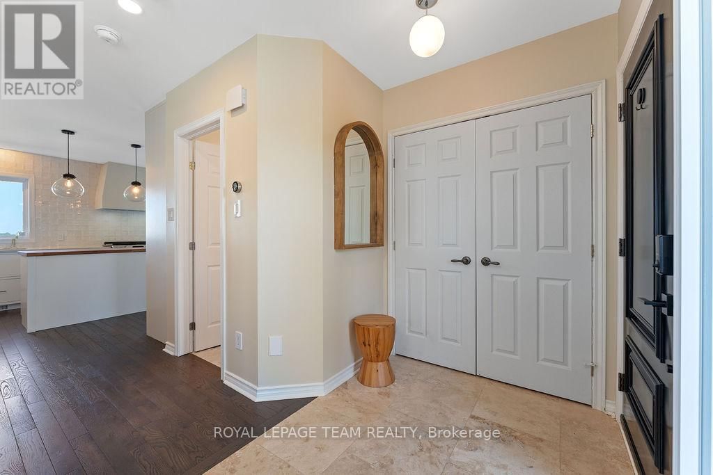 228 LABELLE STREET Image 3