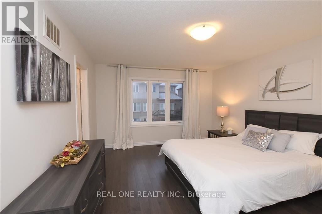 351 STONEHENGE DRIVE Image 24