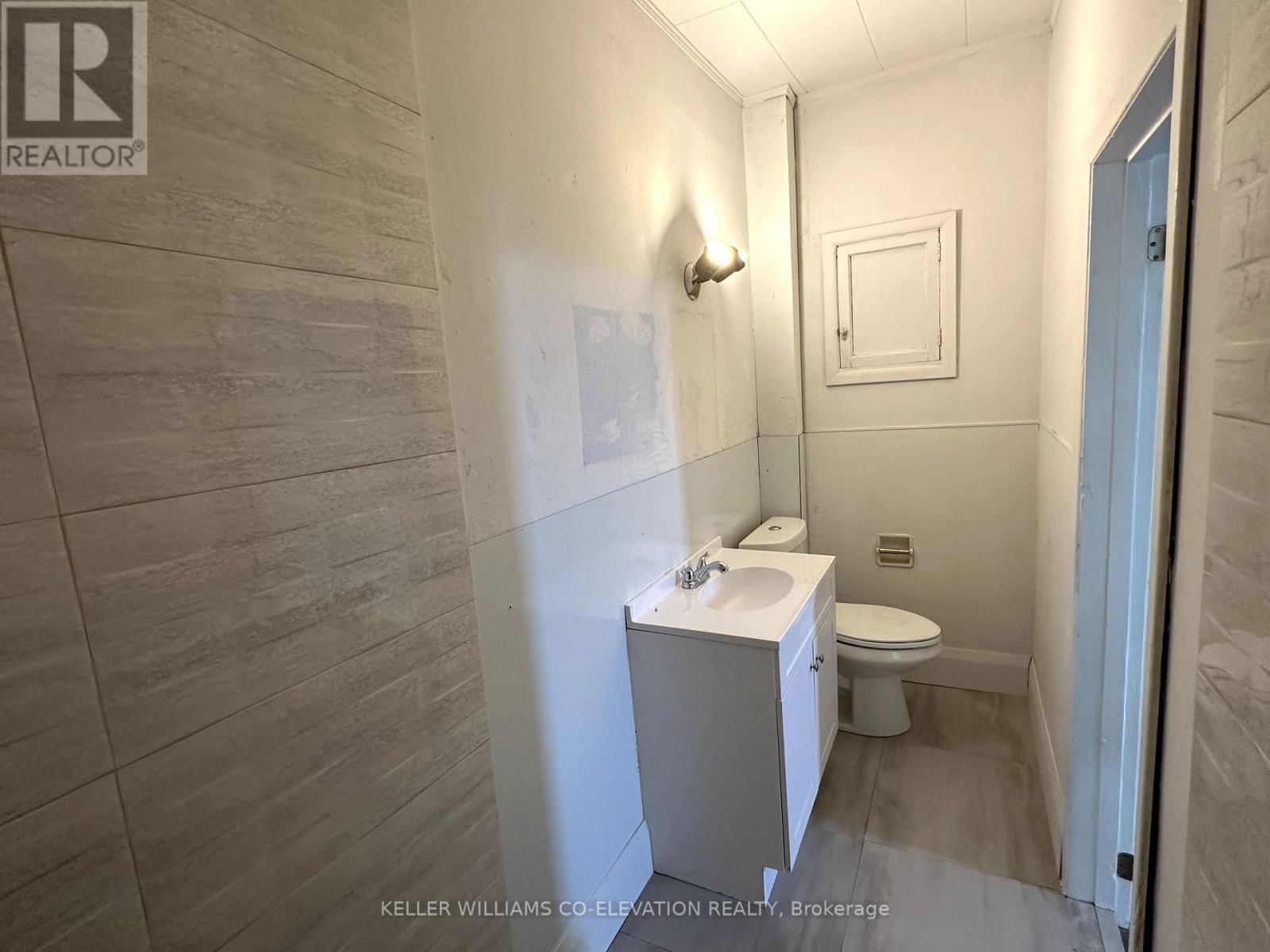 5 GEORGE ST STREET WEST Image 11
