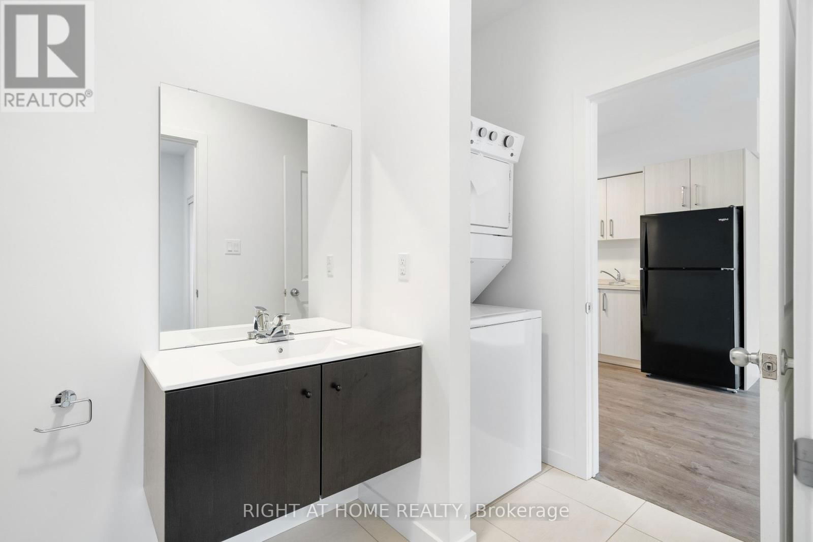 42 WATERLEAF TR EAST Image 13