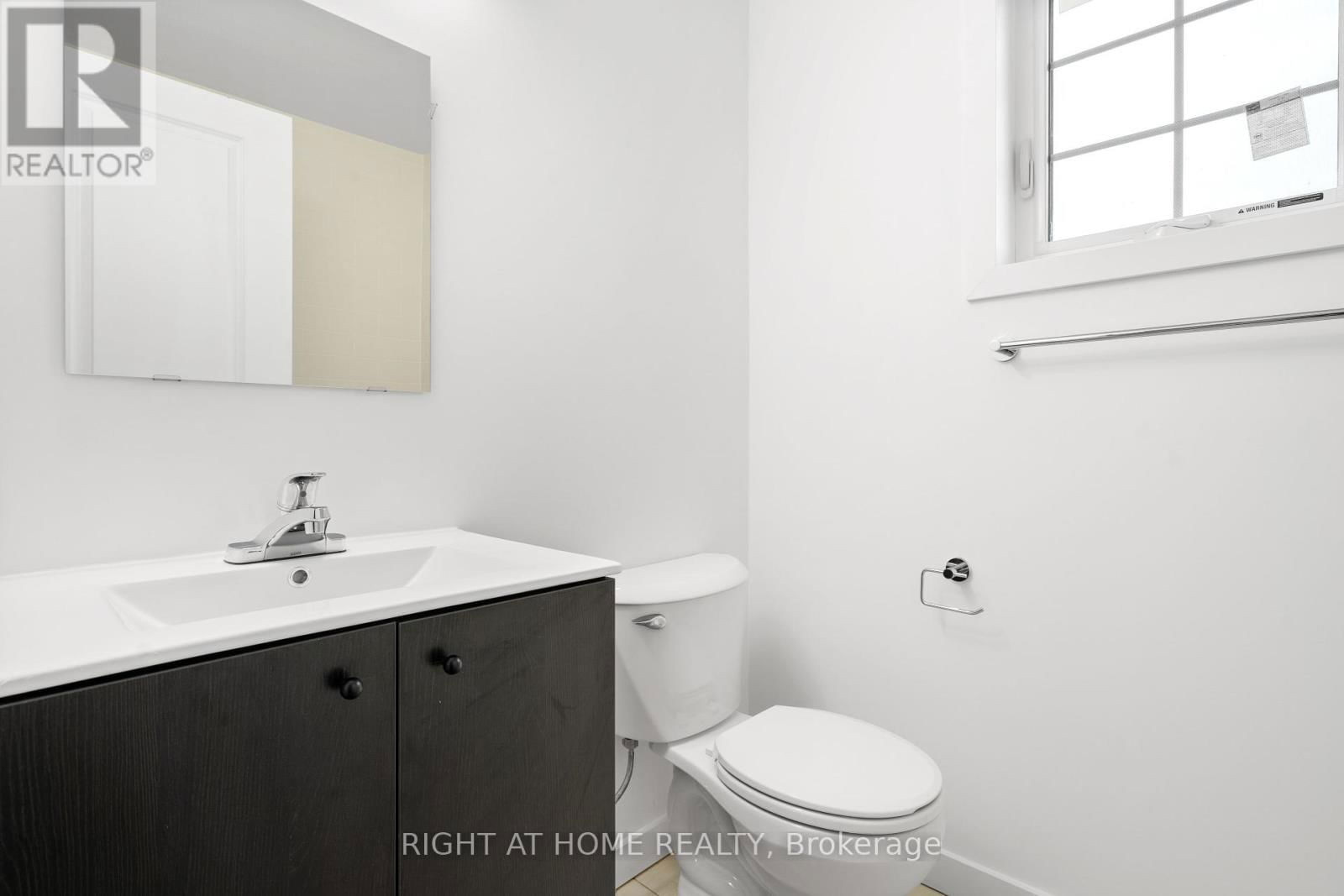 42 WATERLEAF TR EAST Image 17