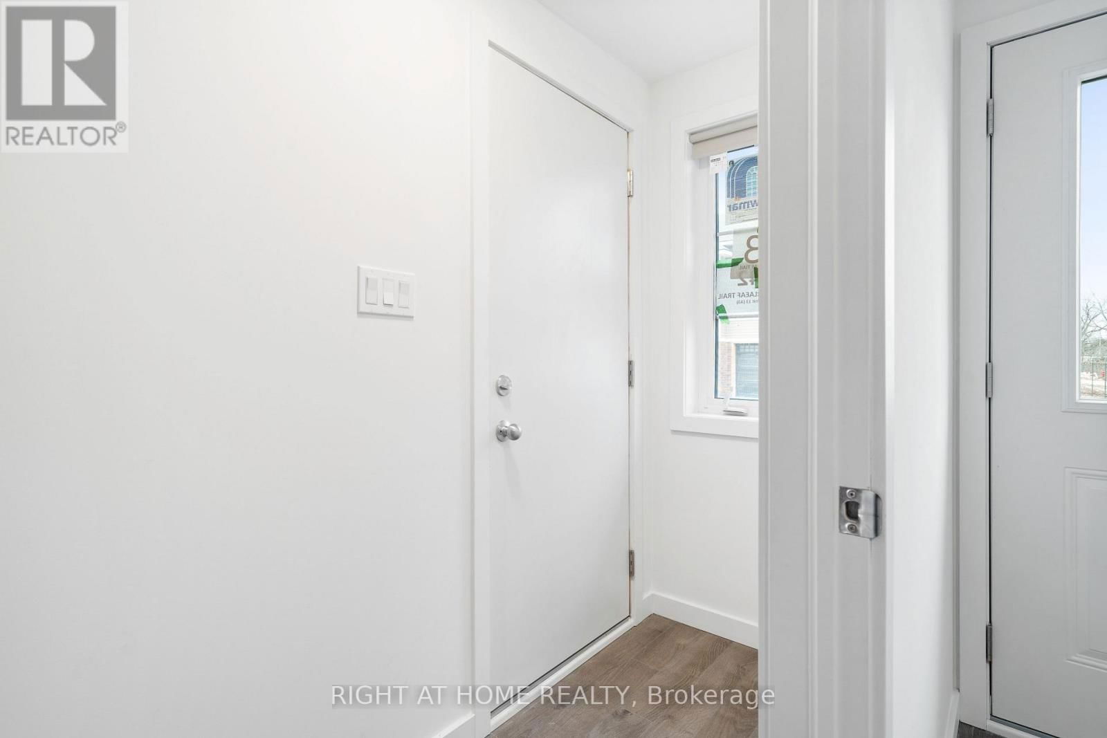 42 WATERLEAF TR EAST Image 19