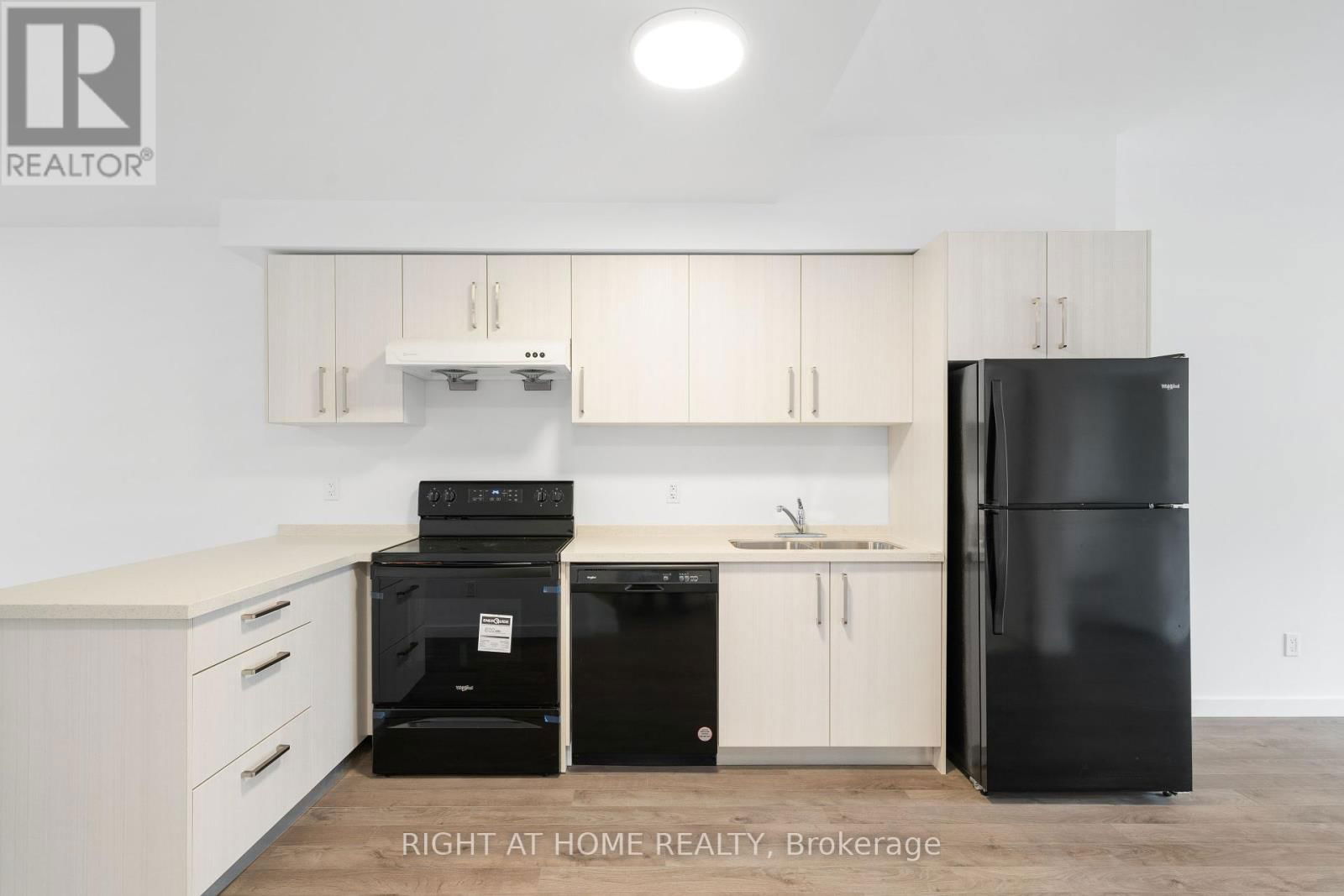 42 WATERLEAF TR EAST Image 7