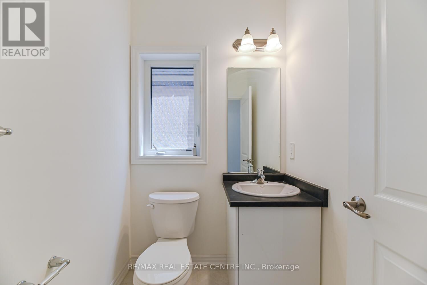 8 STOKES ROAD Image 20