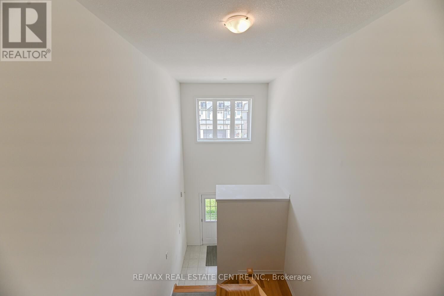 8 STOKES ROAD Image 22