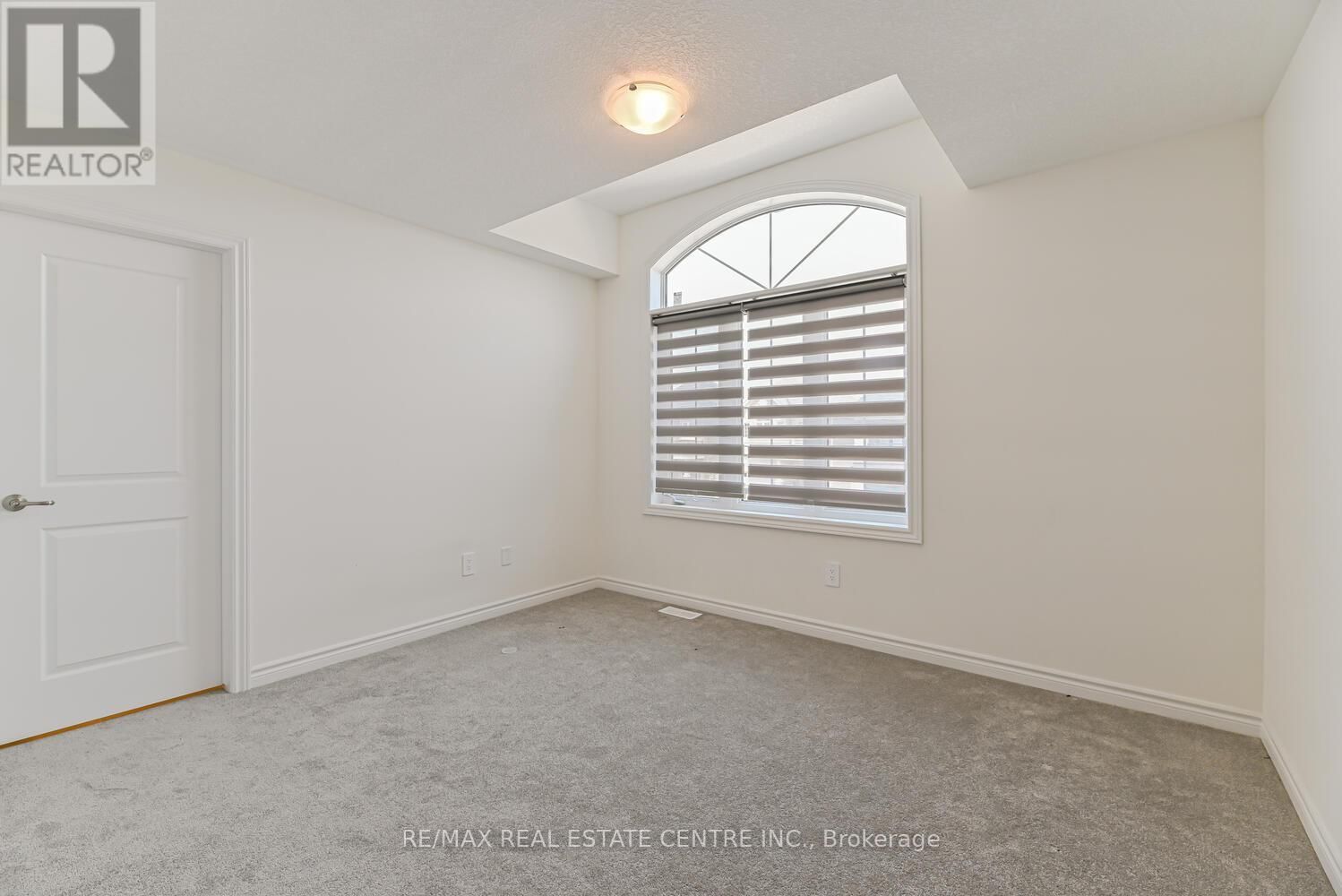 8 STOKES ROAD Image 28