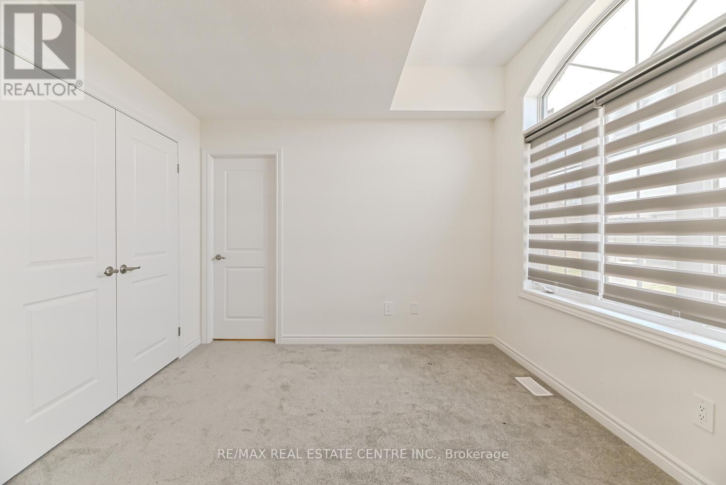 8 STOKES ROAD Image 29