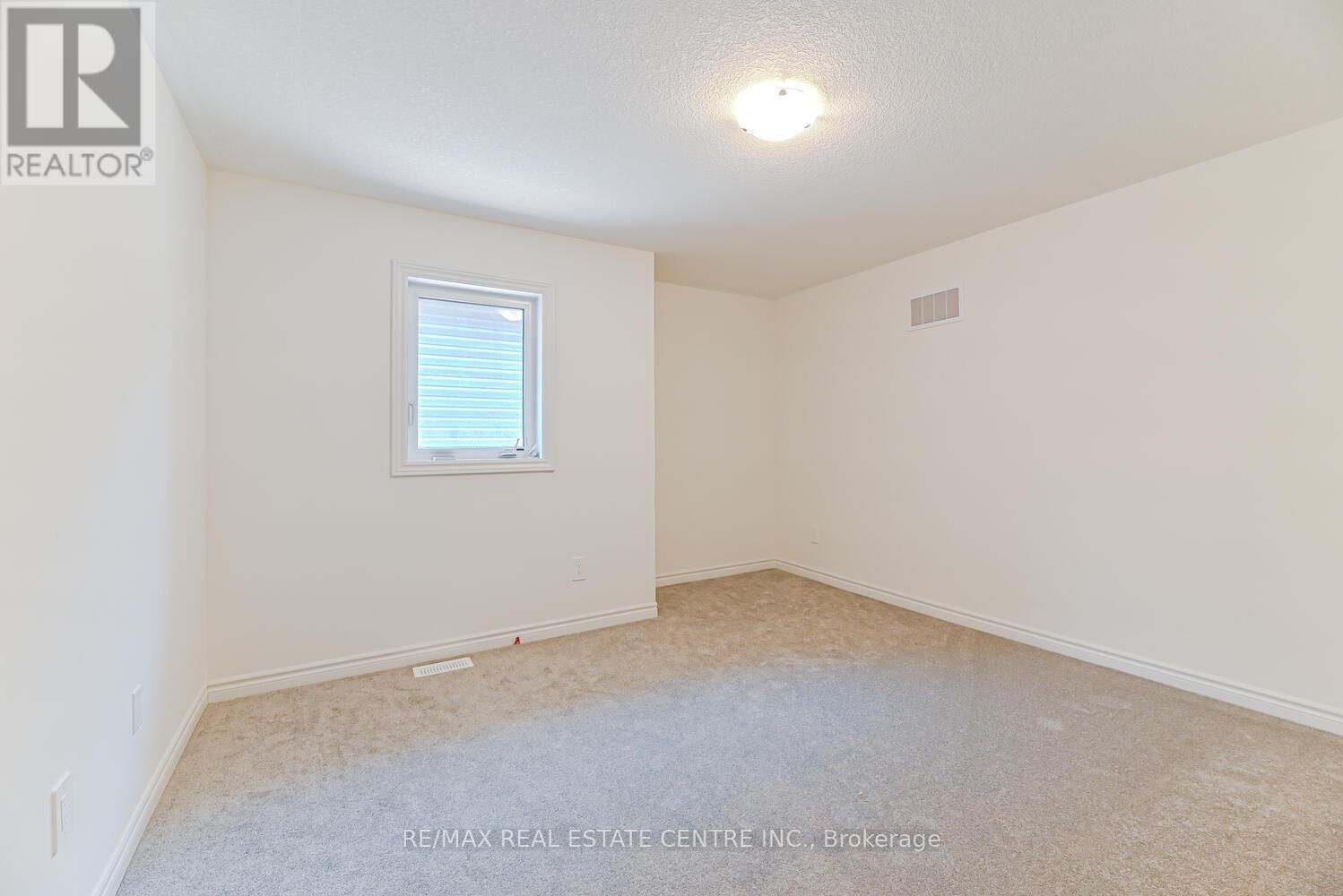 8 STOKES ROAD Image 33