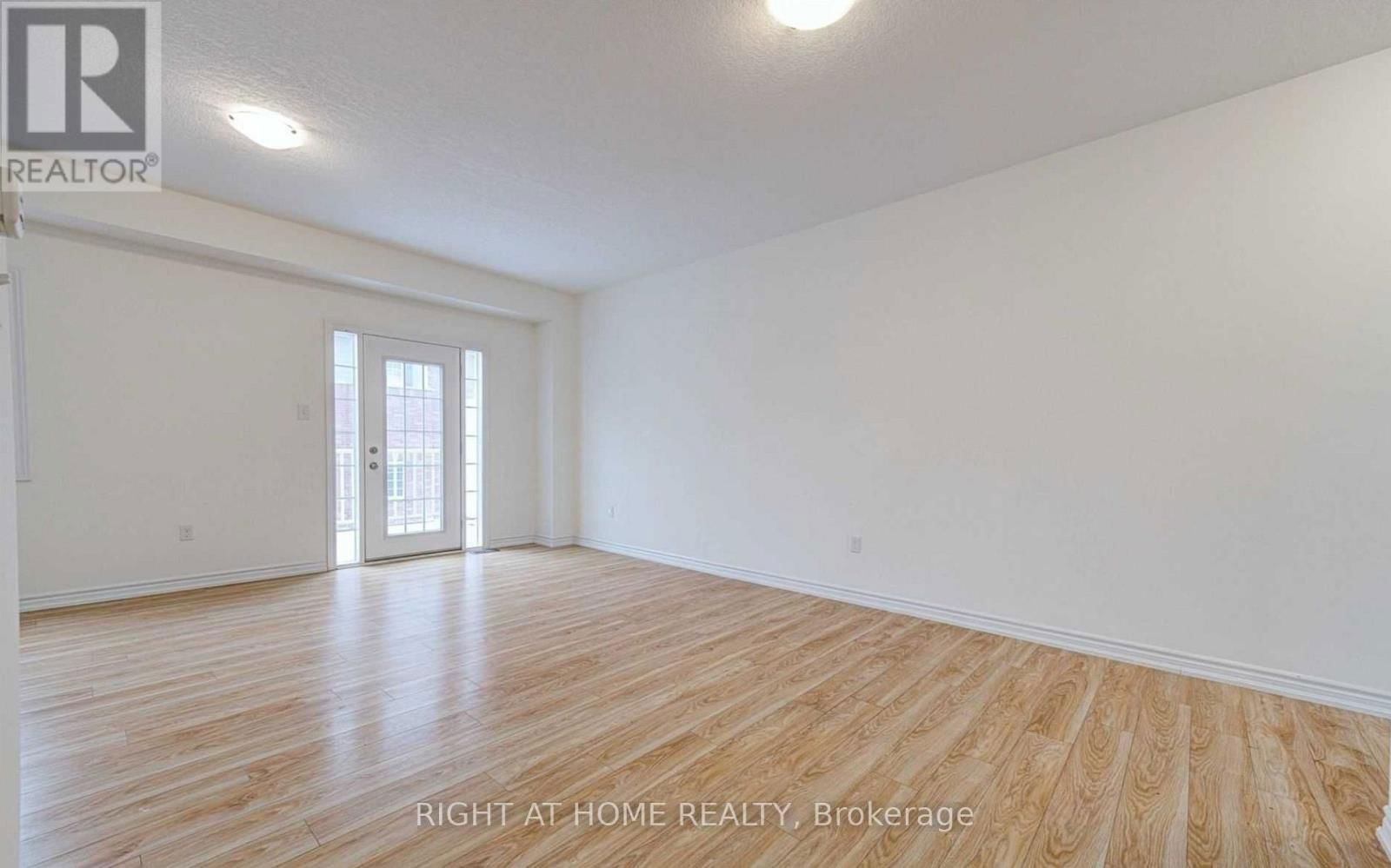 43 - 88 DECORSO DRIVE Image 13