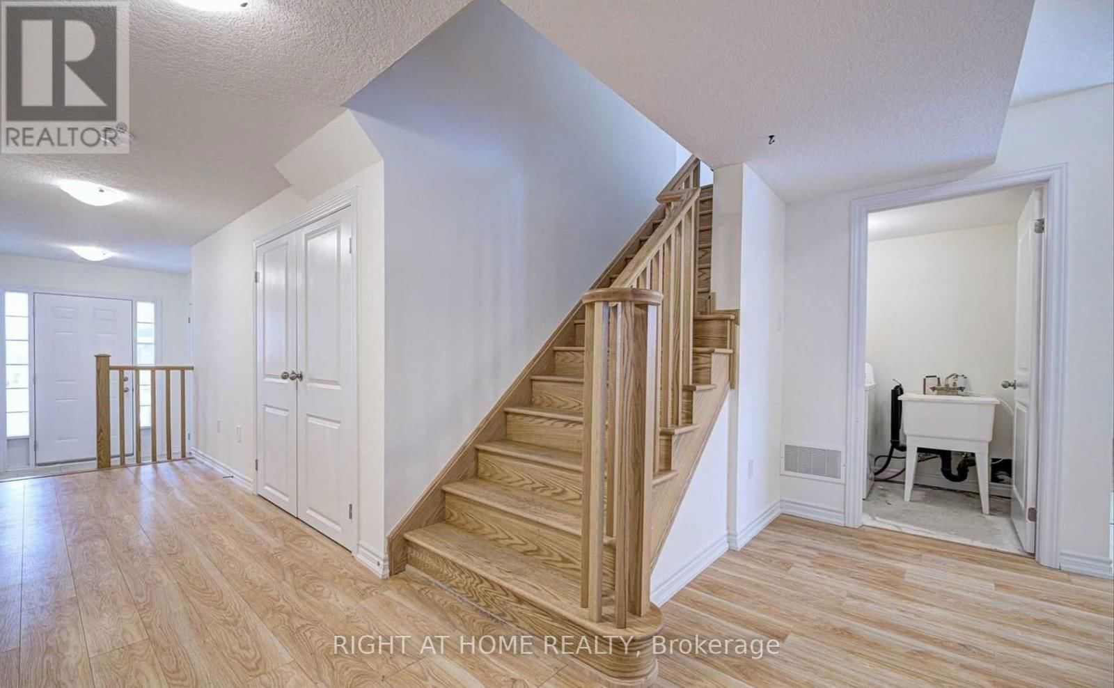43 - 88 DECORSO DRIVE Image 3