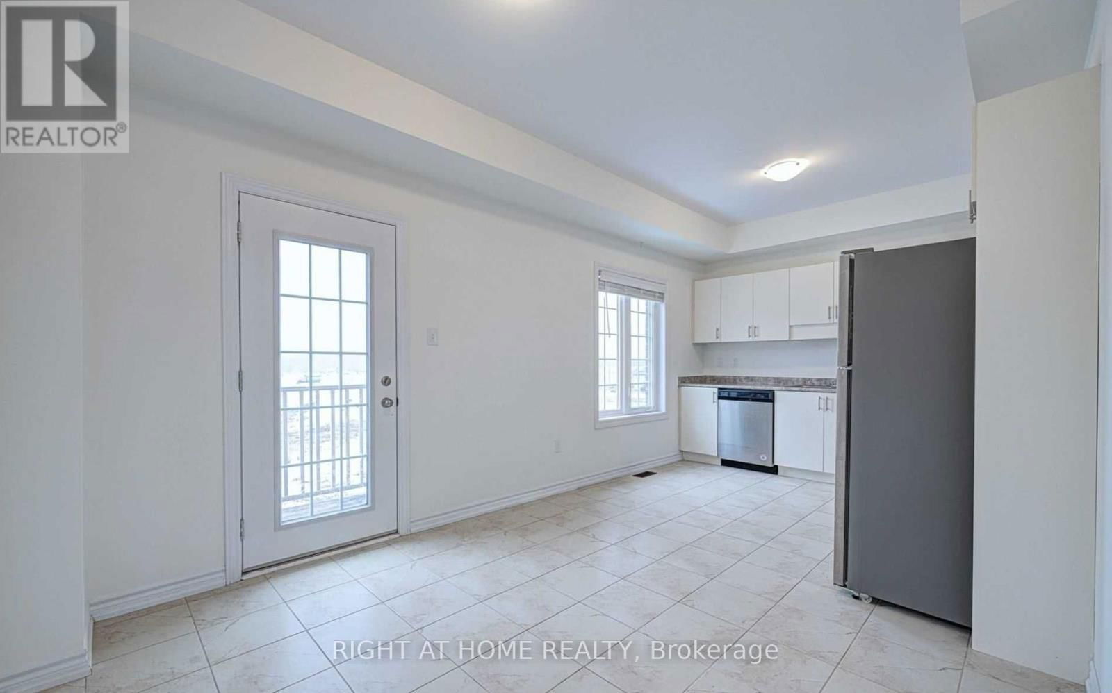 43 - 88 DECORSO DRIVE Image 7