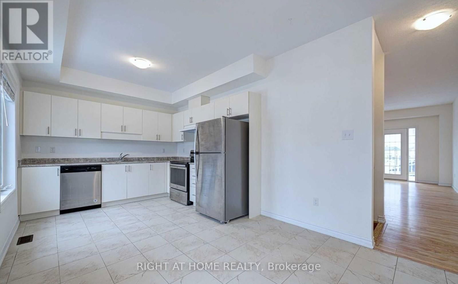 43 - 88 DECORSO DRIVE Image 8