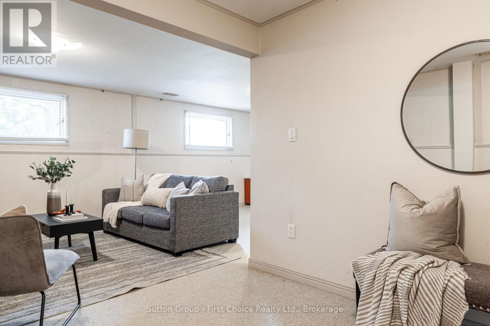 142 KENNER CRESCENT Image 30