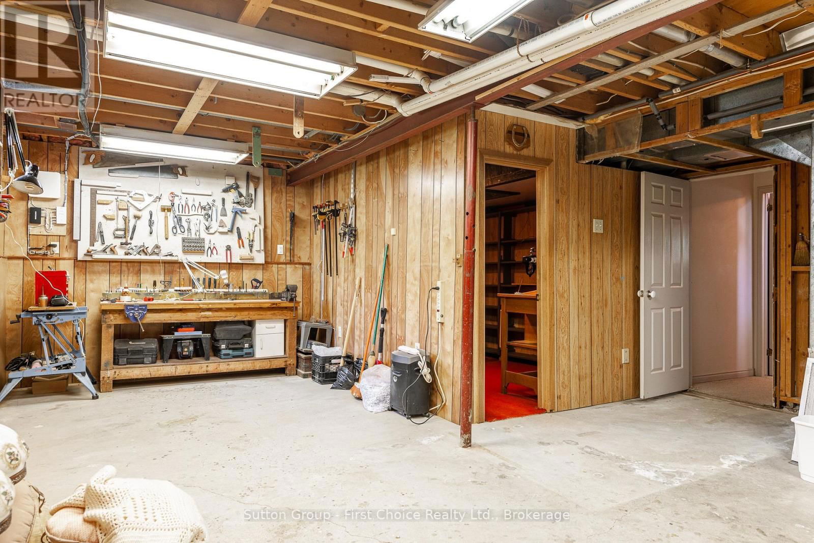 142 KENNER CRESCENT Image 33
