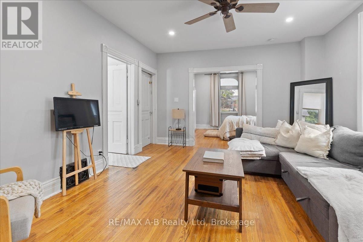 616 ONTARIO STREET Image 11