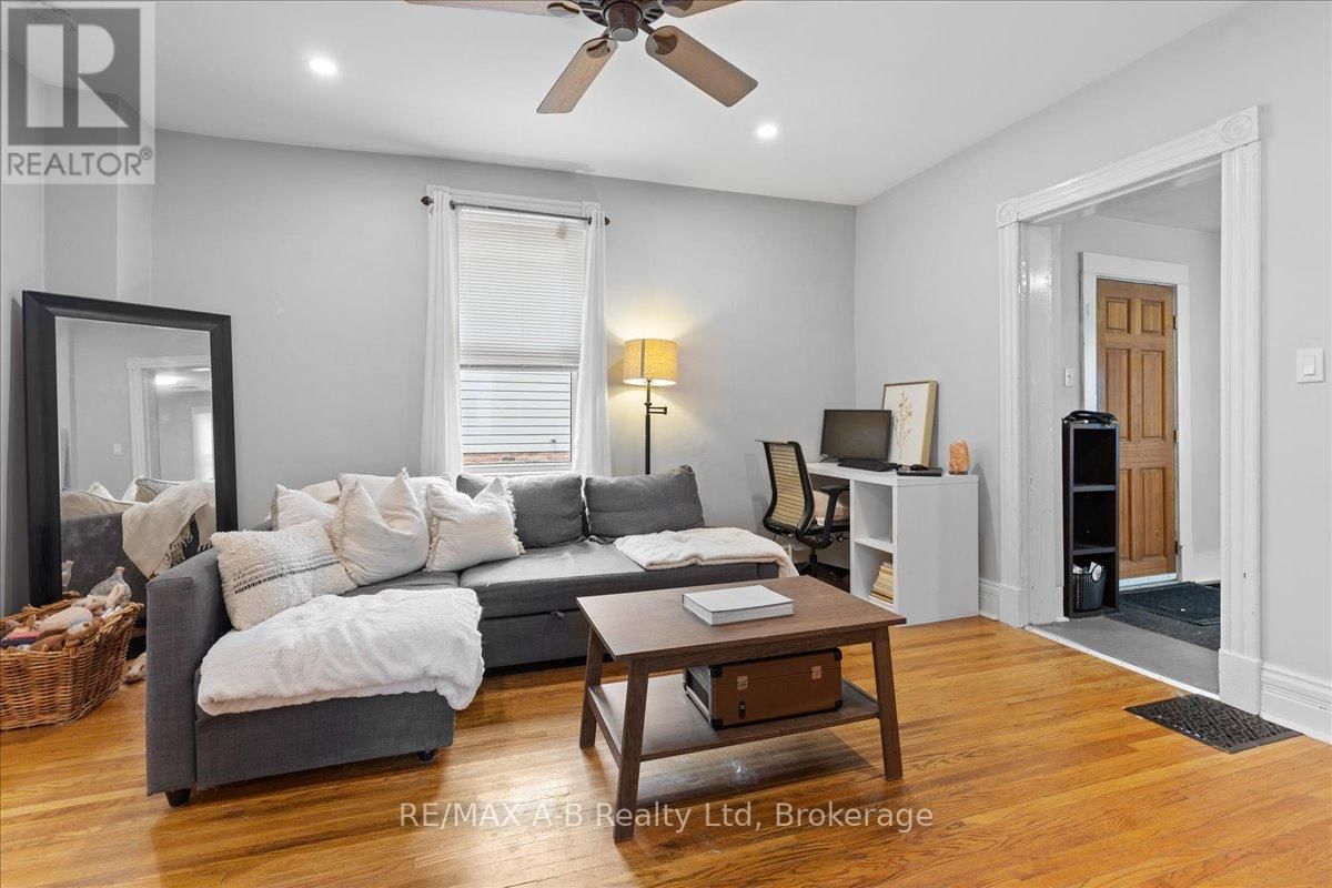 616 ONTARIO STREET Image 12