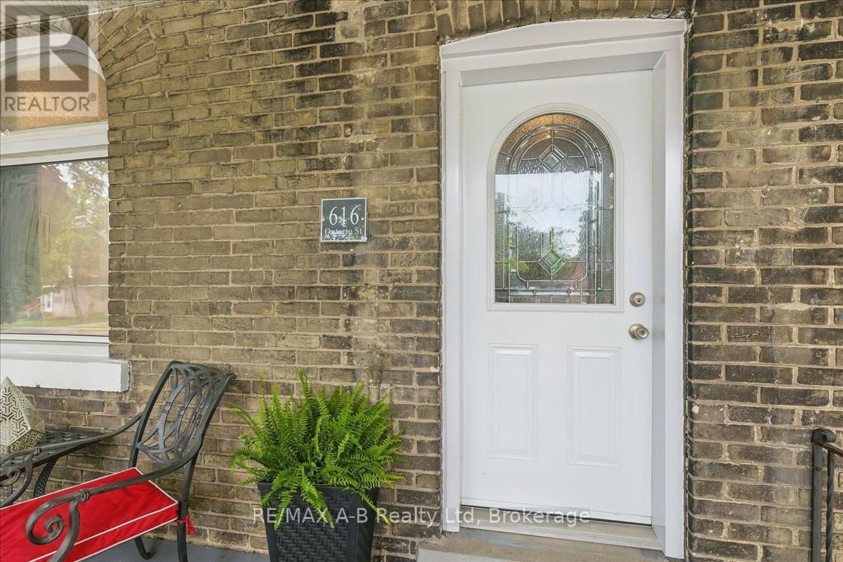 616 ONTARIO STREET Image 6