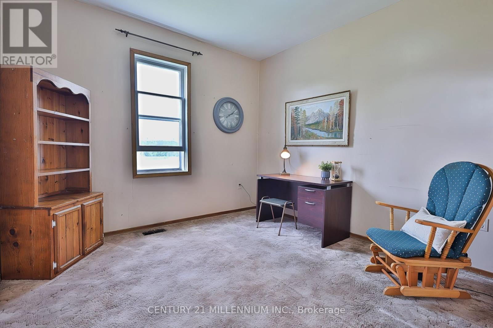 835526 4TH LINE Image 22