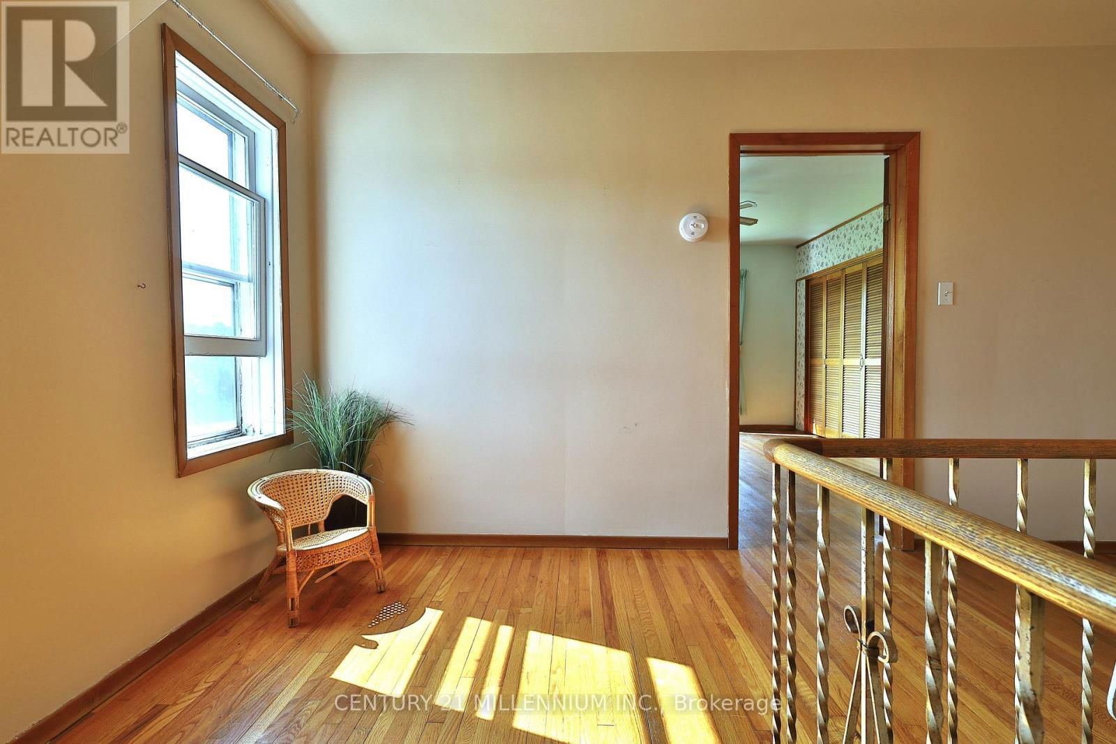835526 4TH LINE Image 26